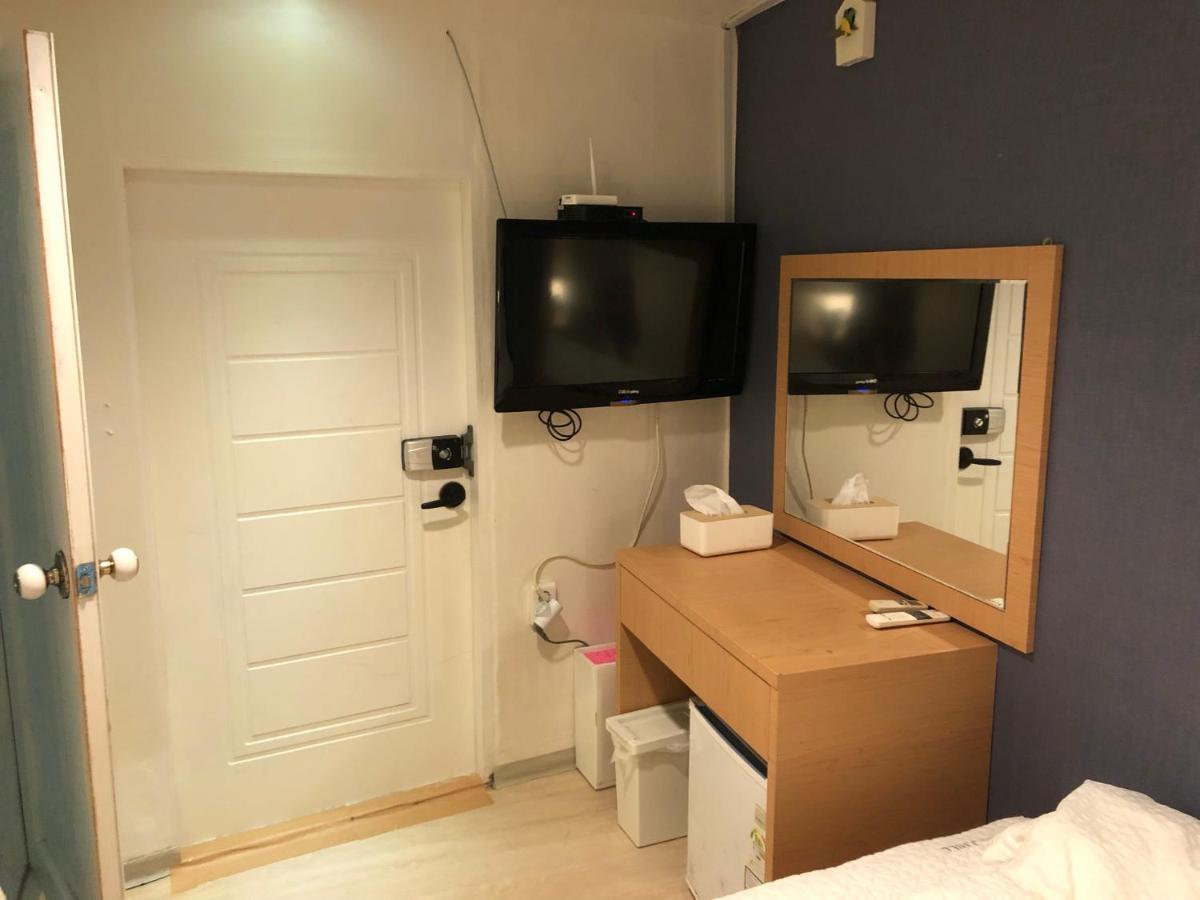 Chris Hostel Seoul Eksteriør billede
