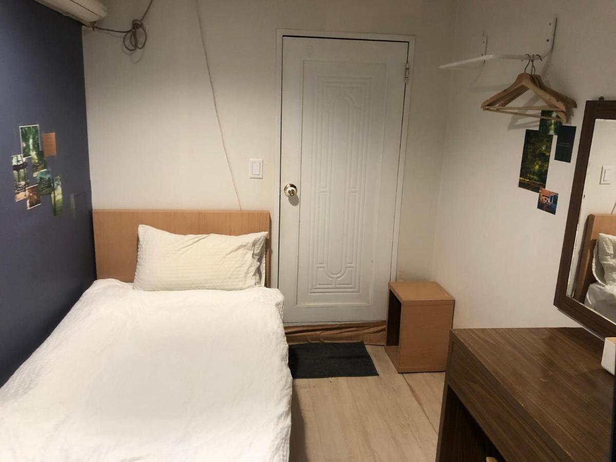Chris Hostel Seoul Eksteriør billede