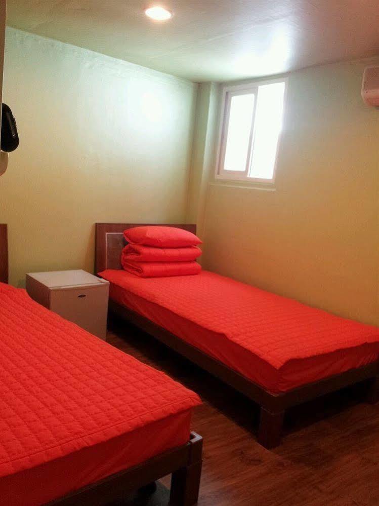 Chris Hostel Seoul Eksteriør billede