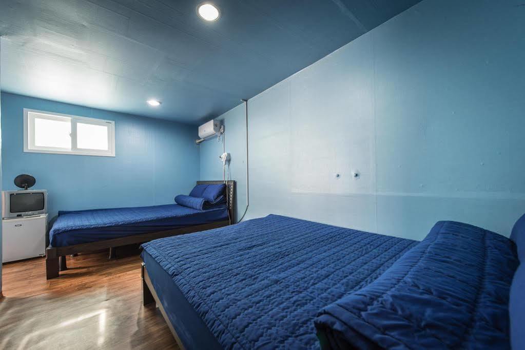 Chris Hostel Seoul Eksteriør billede